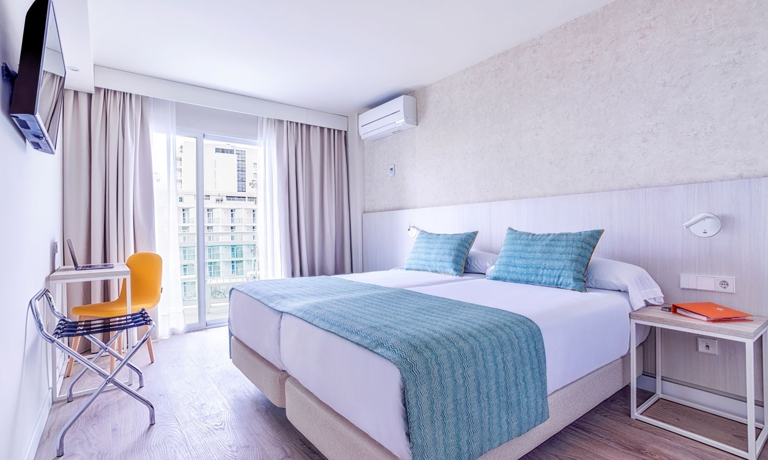 rooms-standard-room-balcony-or-terrace