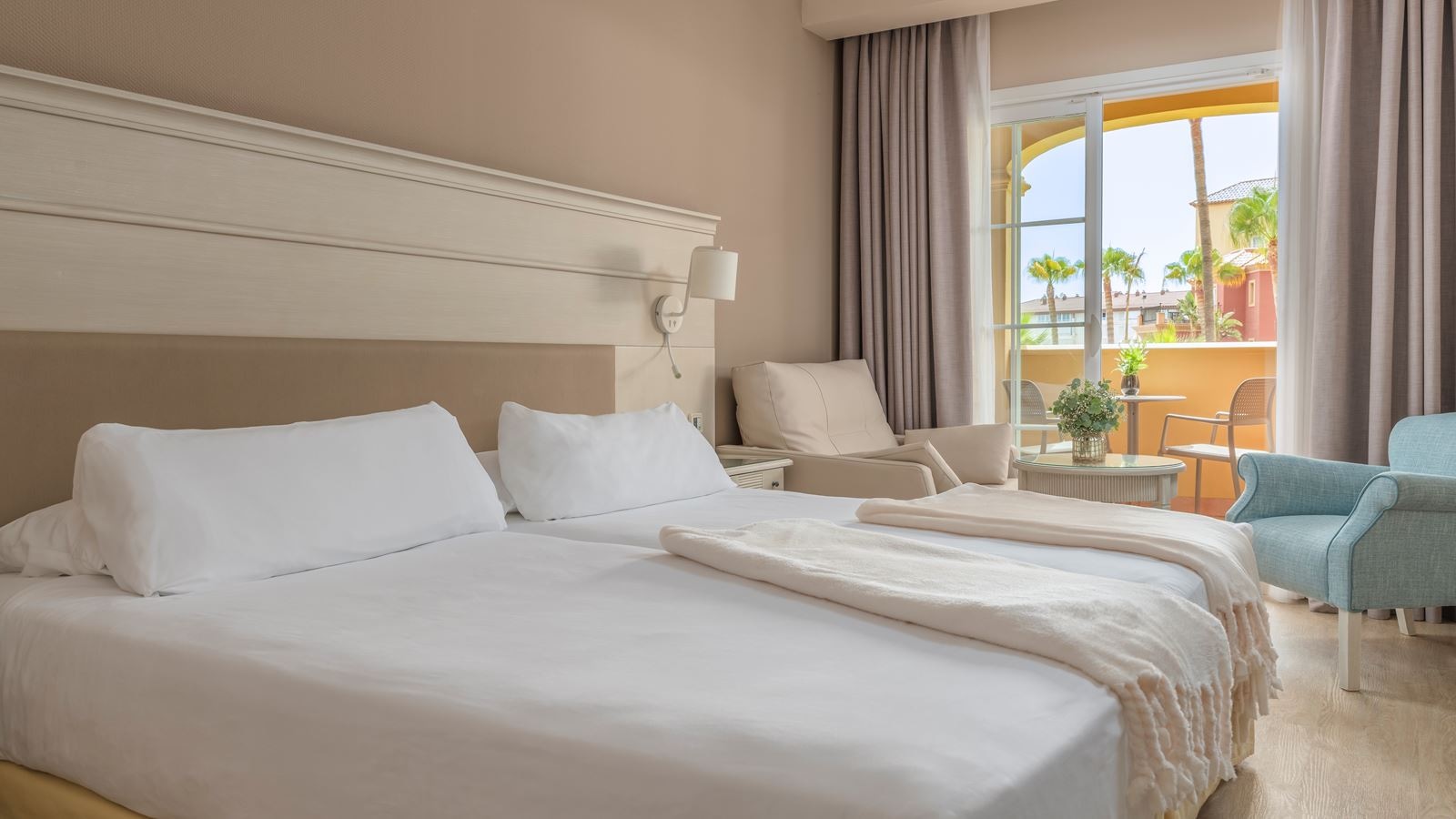 rooms-double-balcony-or-terrace