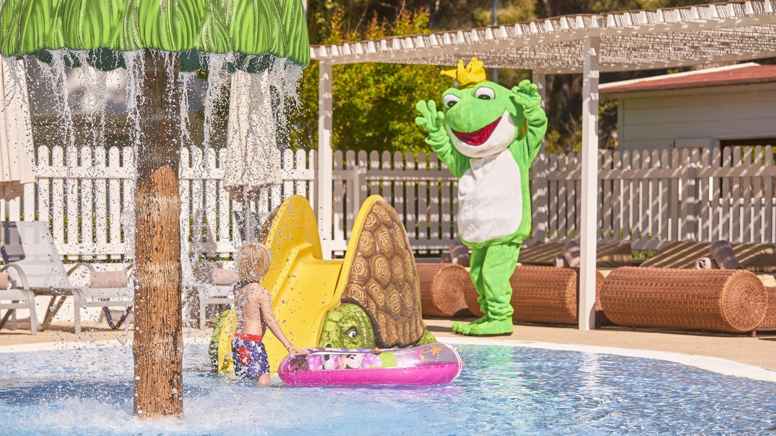 pools-outdoor-childrens-pool