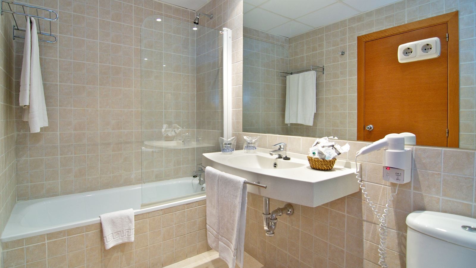 rooms-ea--standard-svista