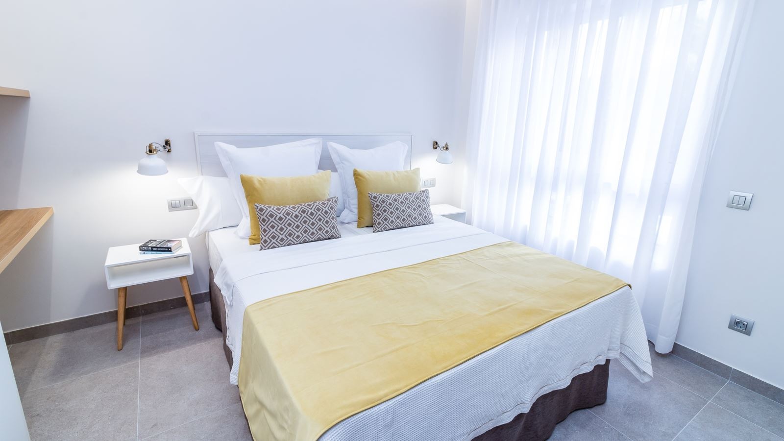 rooms-deluxe-suite-2-bedrooms