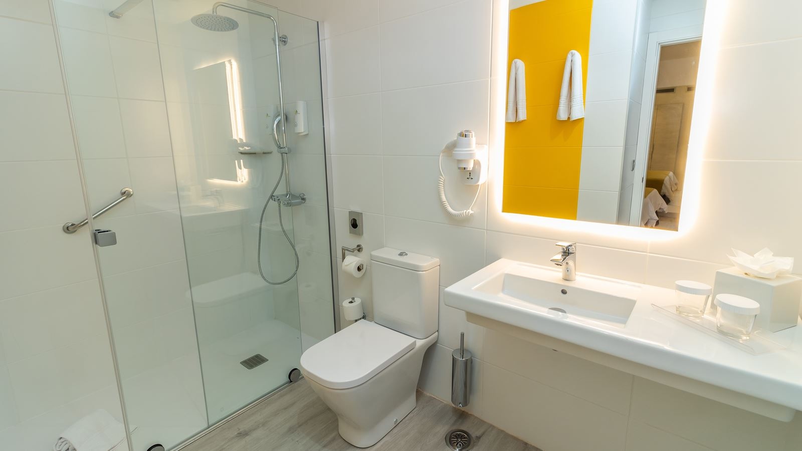 rooms-standard-economy-room