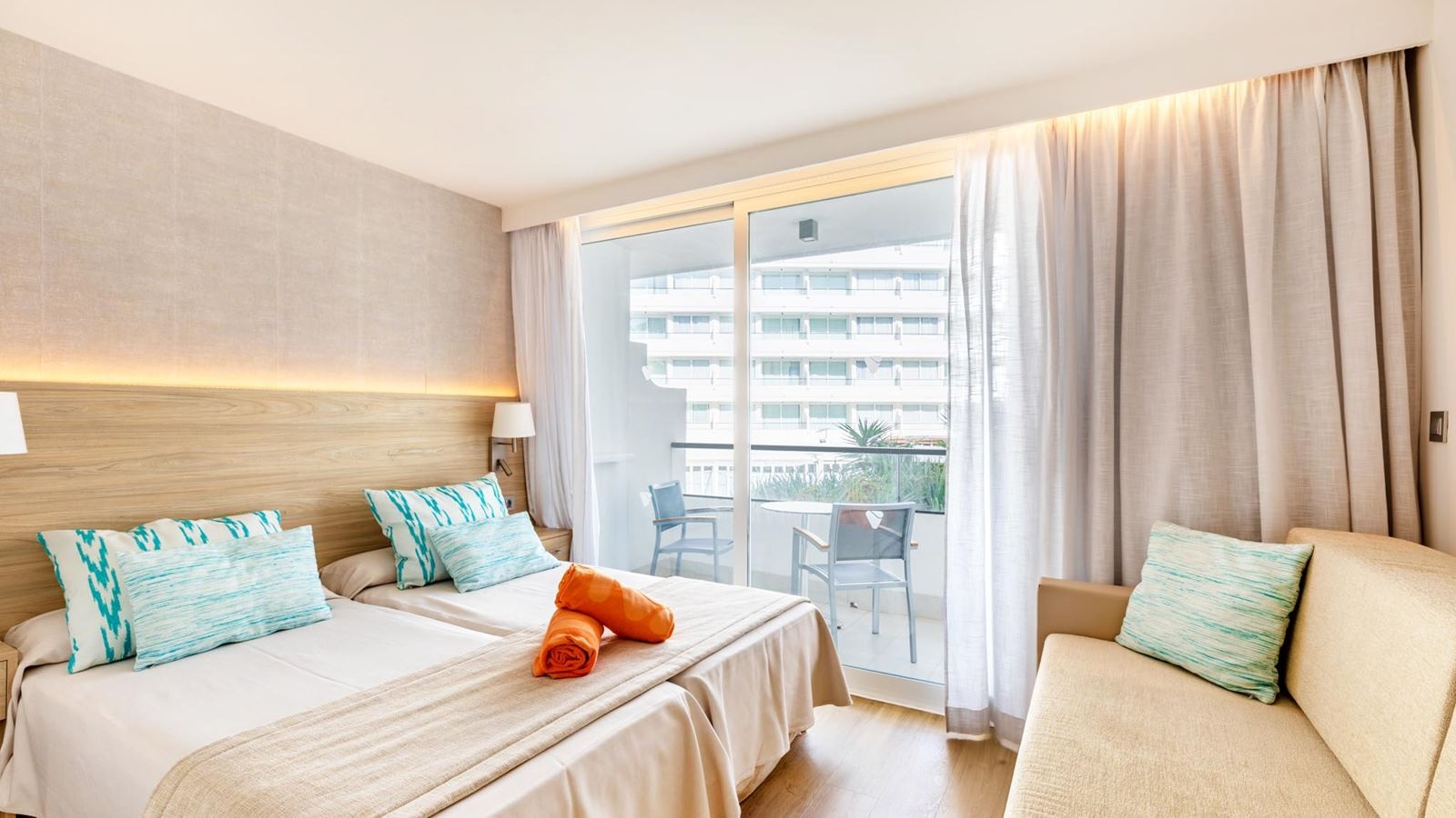 rooms-double-room-pool-view-balcony-or-terrace