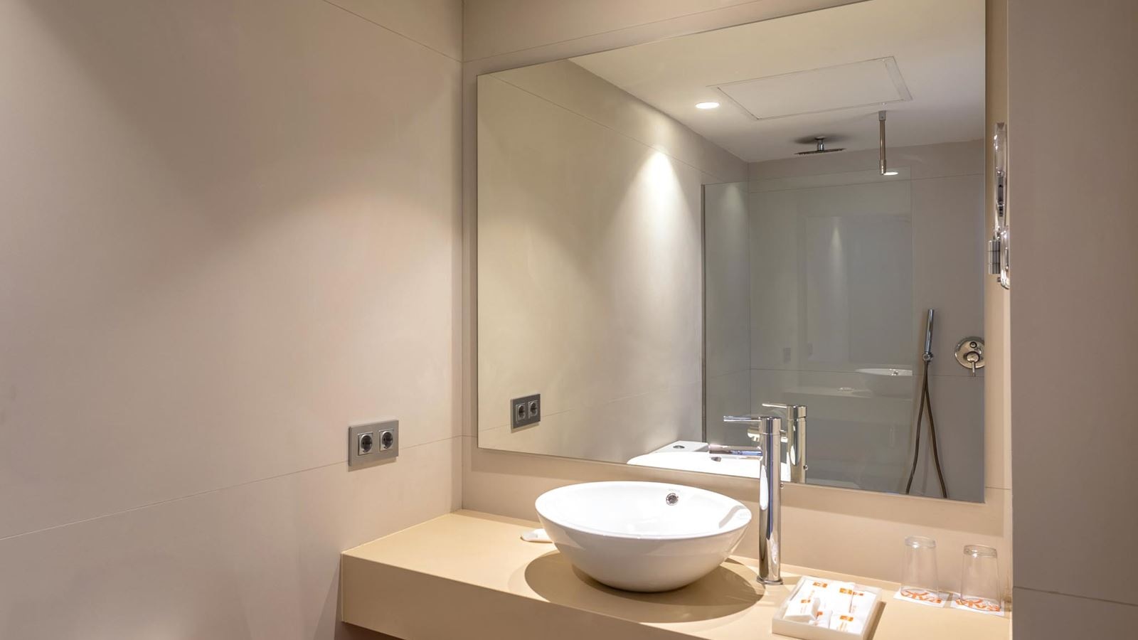 rooms-double-room-pool-view-balcony-or-terrace