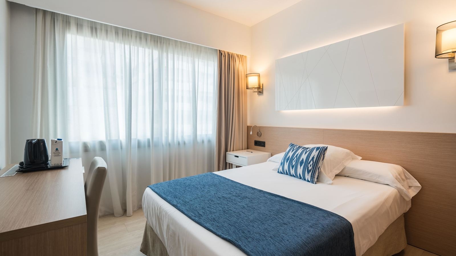 rooms-room-double-balcony-or-terrace