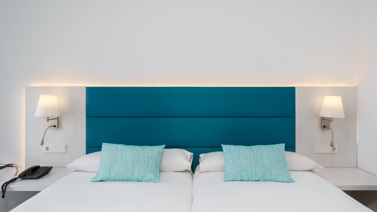 rooms-double-superior-front-sea-view-balcony-or-terrace