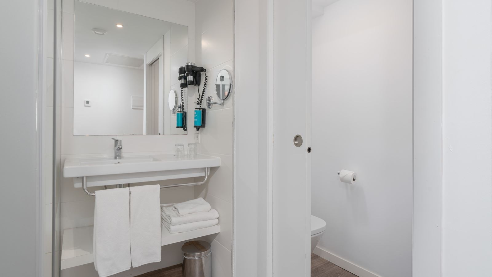 rooms-double-superior-front-sea-view-balcony-or-terrace