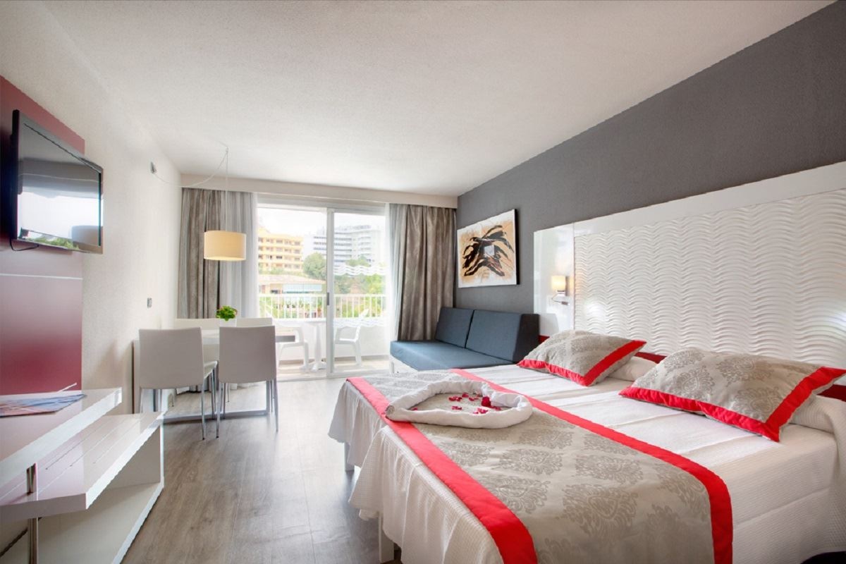 rooms-studio--balcony-or-terrace