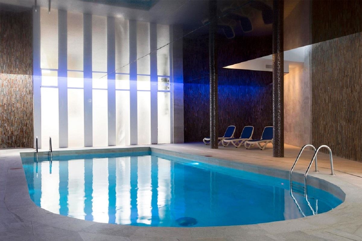 pools-indoor-pool