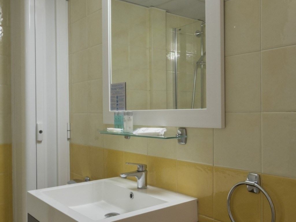 rooms-double-standard-room-balcony-or-terrace