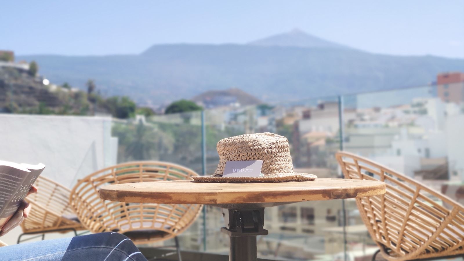 rooms-double-standard-room-balcony