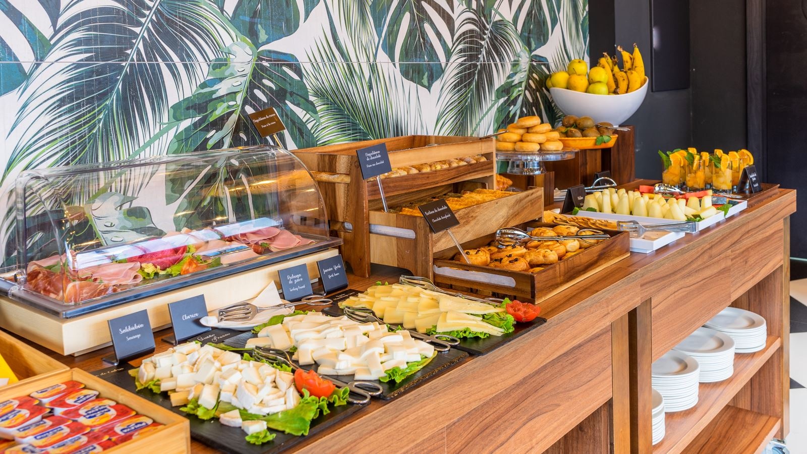 restaurants-restaurants