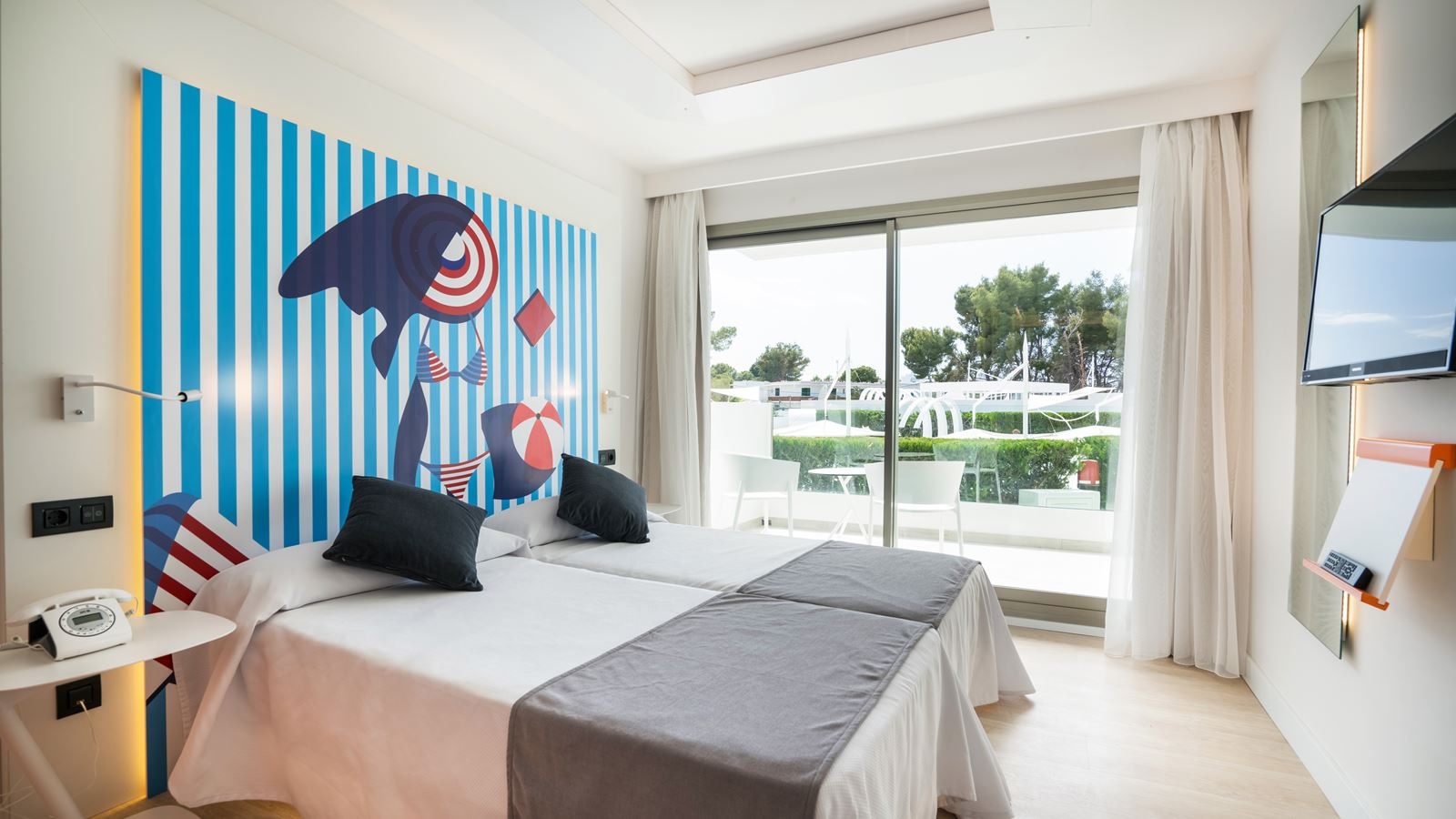 rooms-double-superior-room-balcony-or-terrace