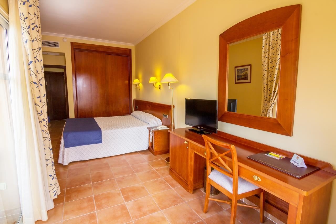 rooms-double-sea-view-balcony-or-terrace