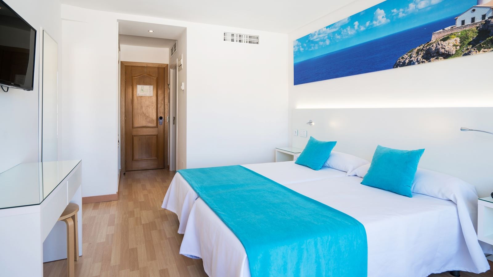 rooms-room-double-balcony