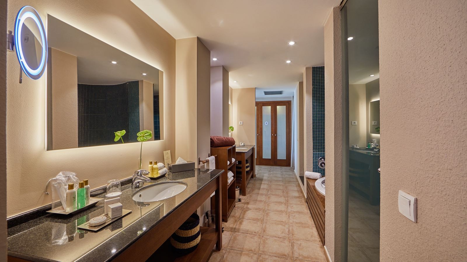 rooms-suite-ocean-view-preferred-club-balcony-or-terrace