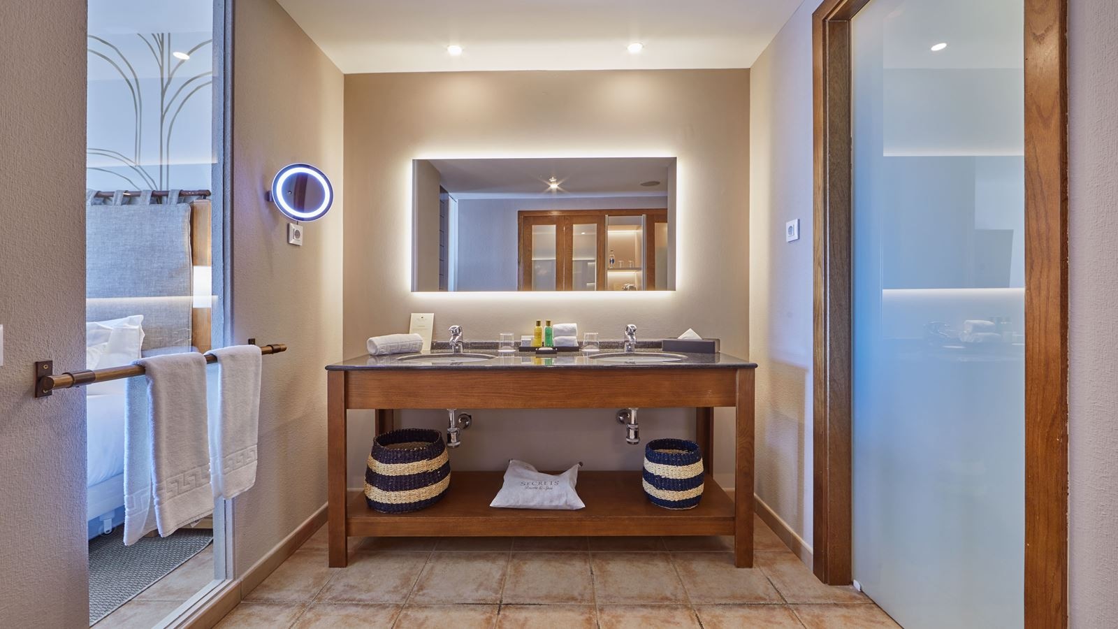 rooms-standard-ocean-front-preferred-club-balcony-or-terrace