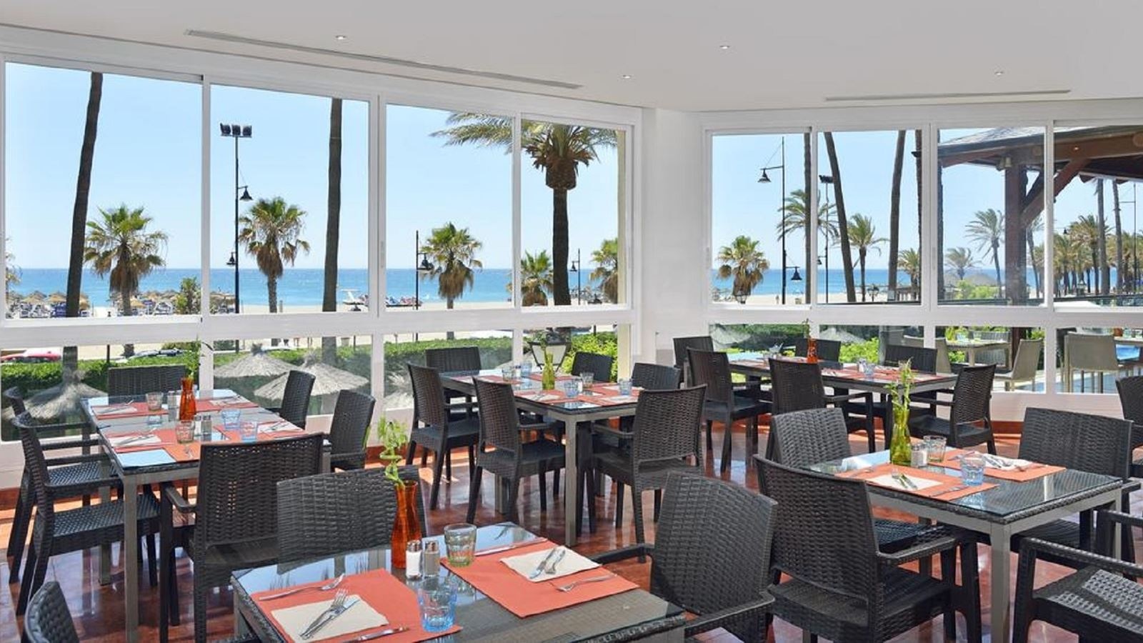 restaurants-restaurants