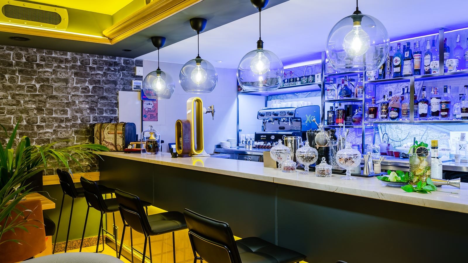 restaurants-restaurants