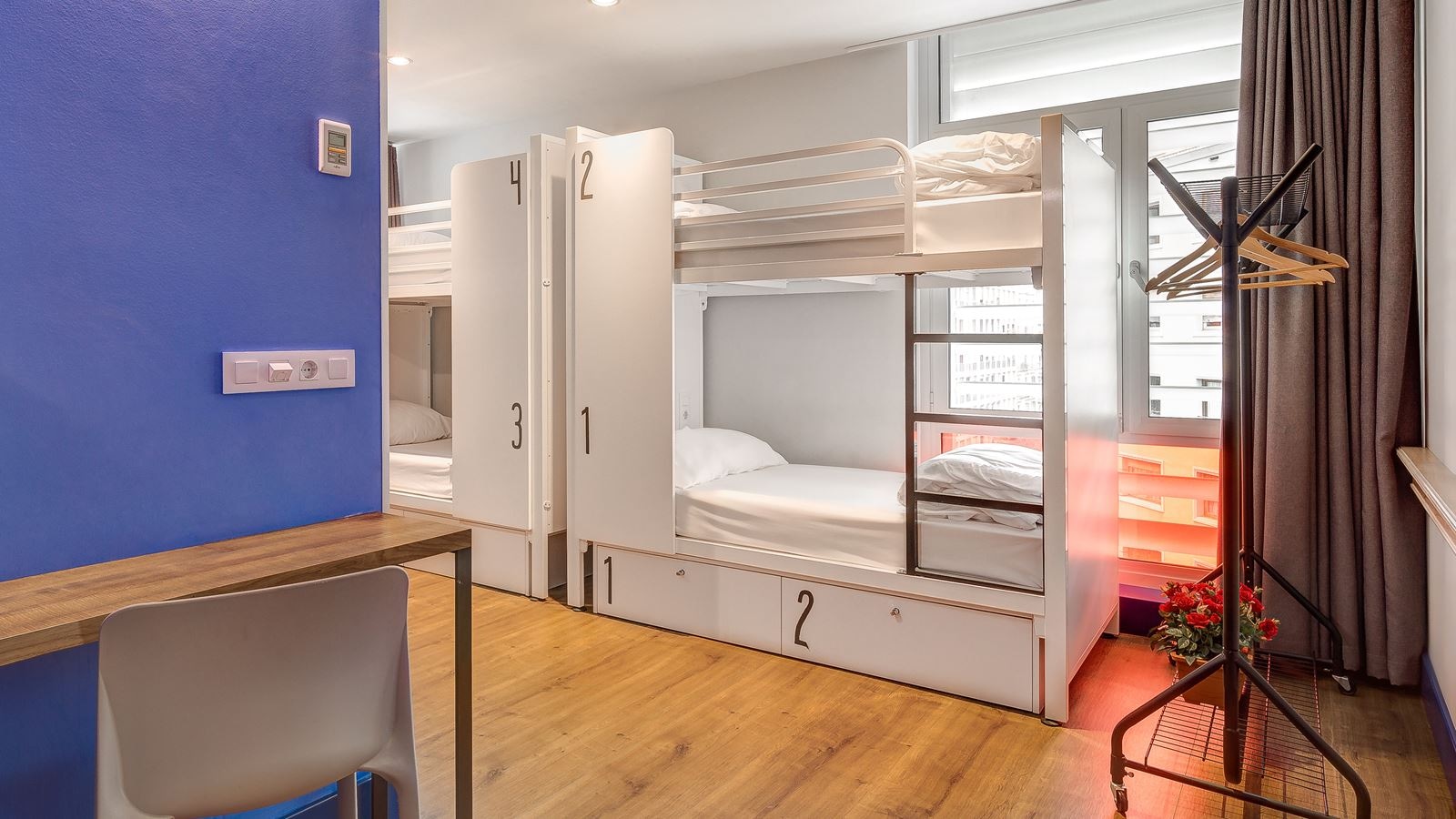 rooms-suite-with-terrace