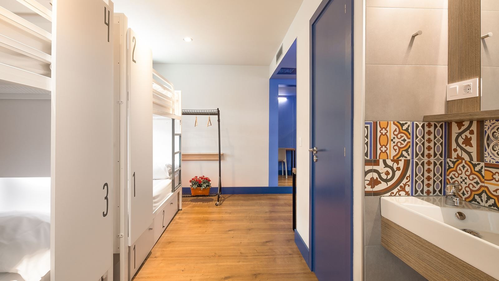 rooms-suite-with-terrace