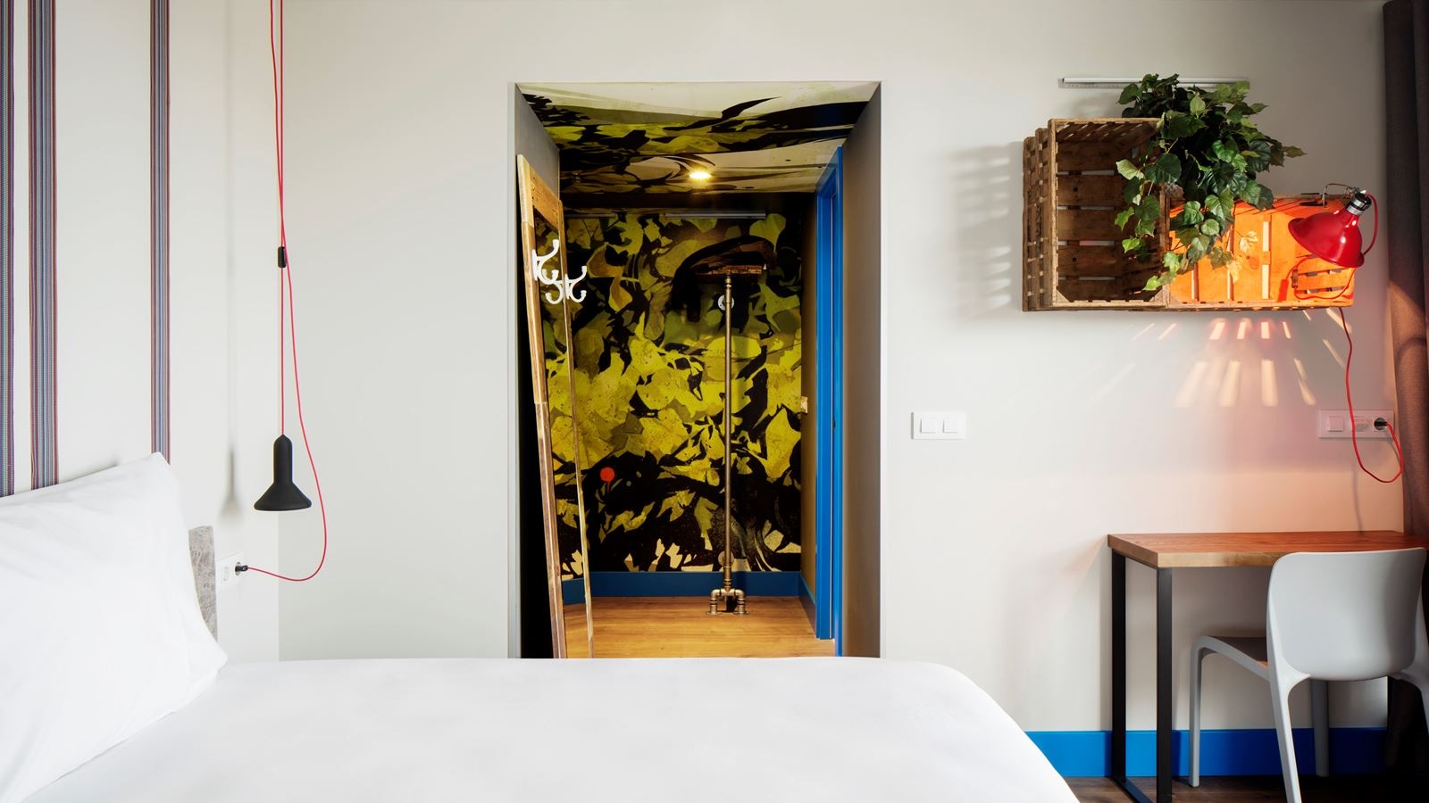 rooms-bed-in-dormitory-female-room