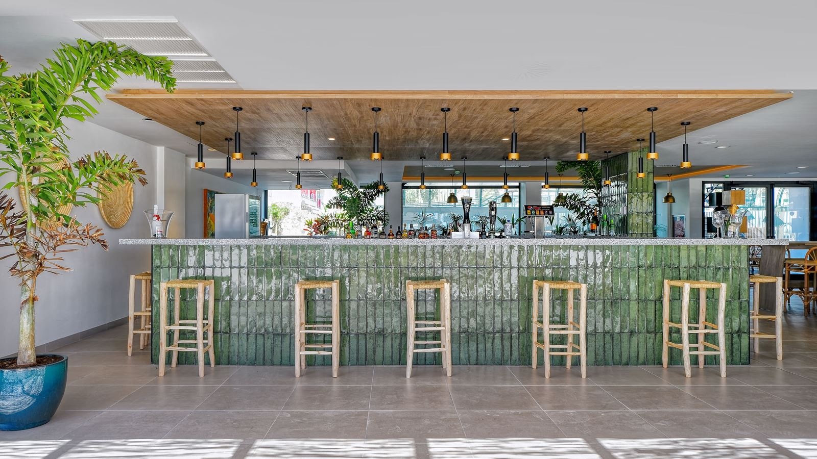 bars-mogan-lounge-bar