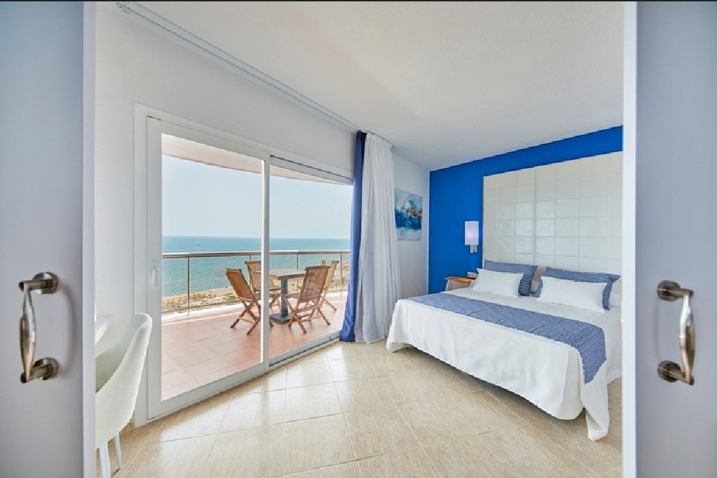 rooms-double-room-front-sea-view-balcony-or-terrace
