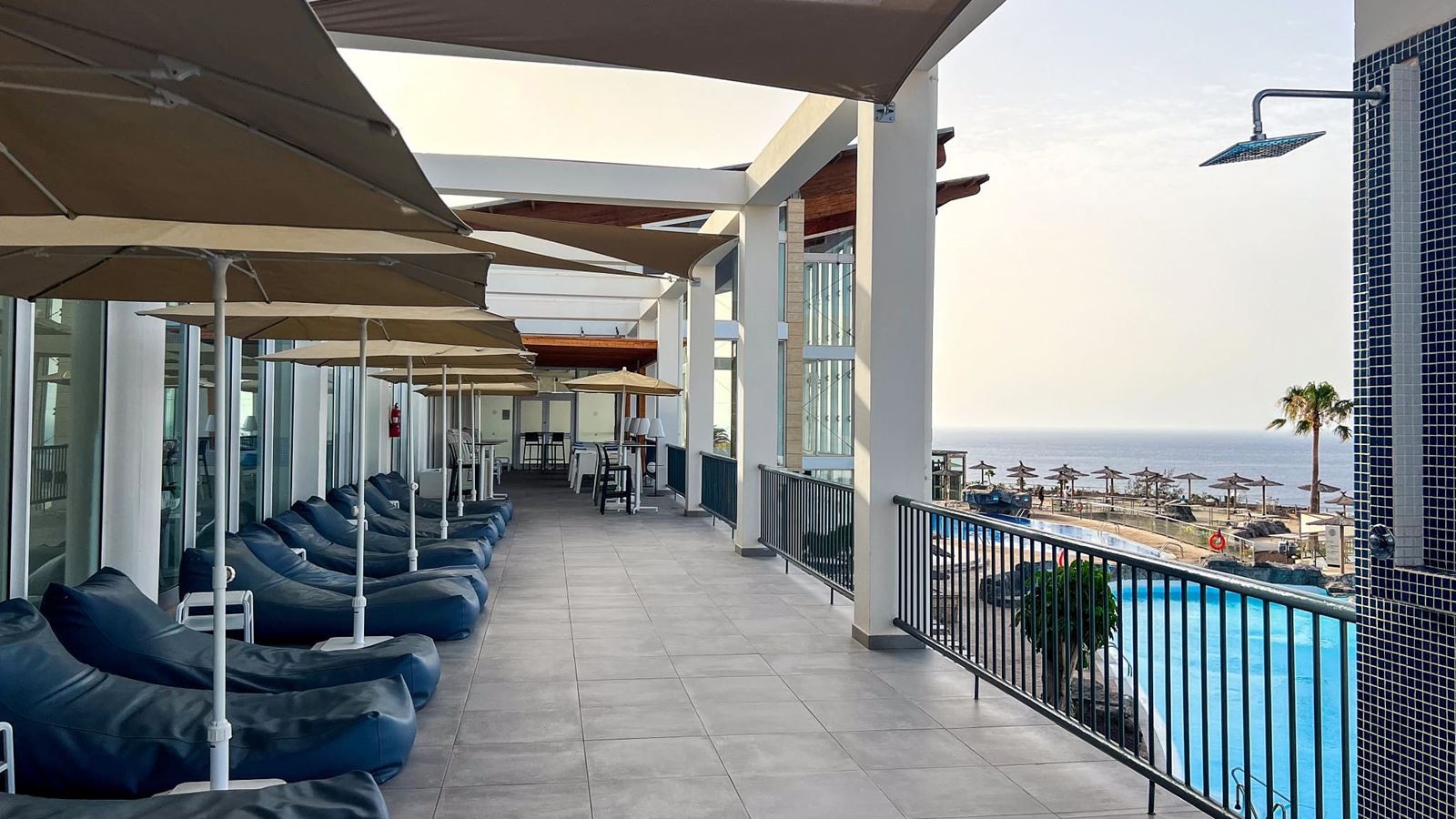 bars-my-favorite-club-lounge