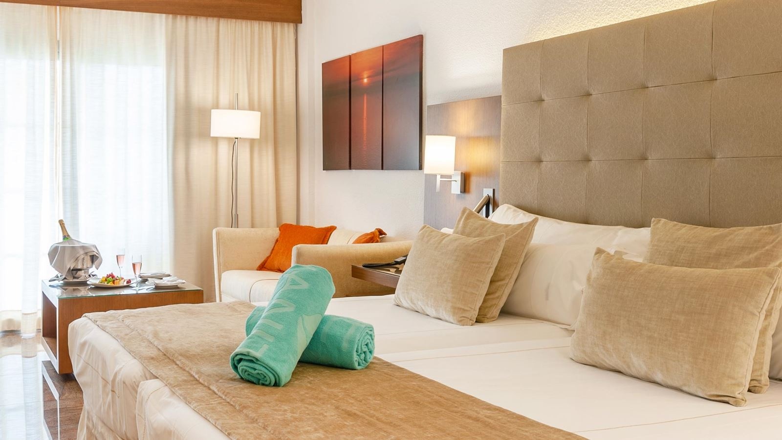 rooms-double-superior-balcony