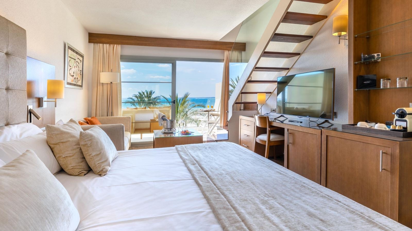 rooms-double-royal-terrace-roof-top-selection-club-balcony-and-terrace