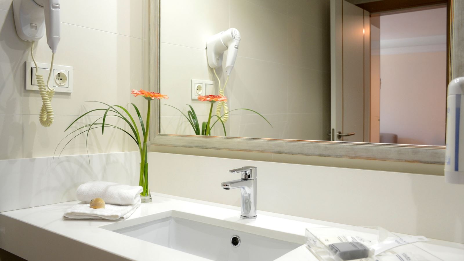 rooms-junior-suite-balcon-or-terrace