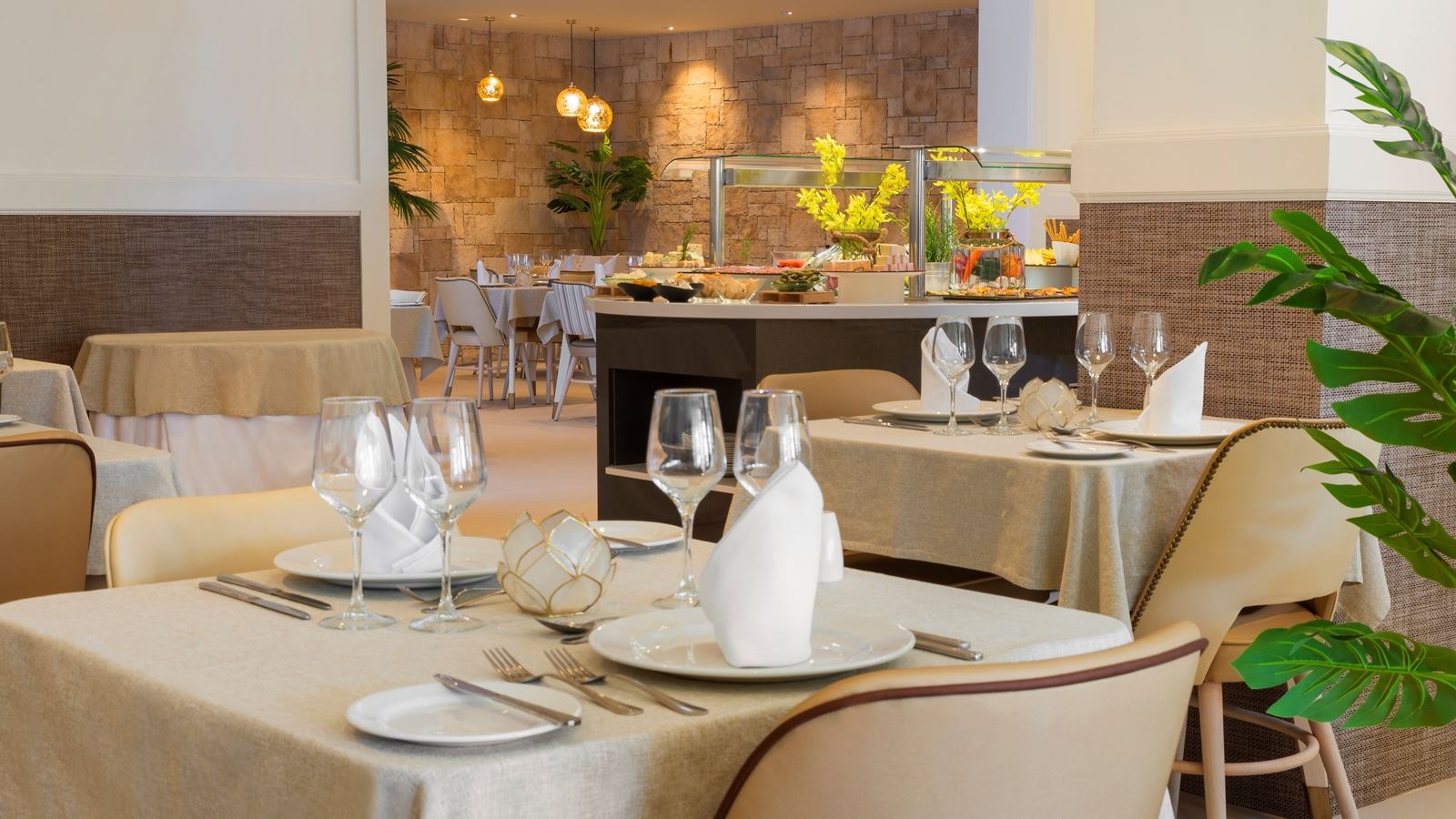 restaurants-my-favorite-club-restaurant