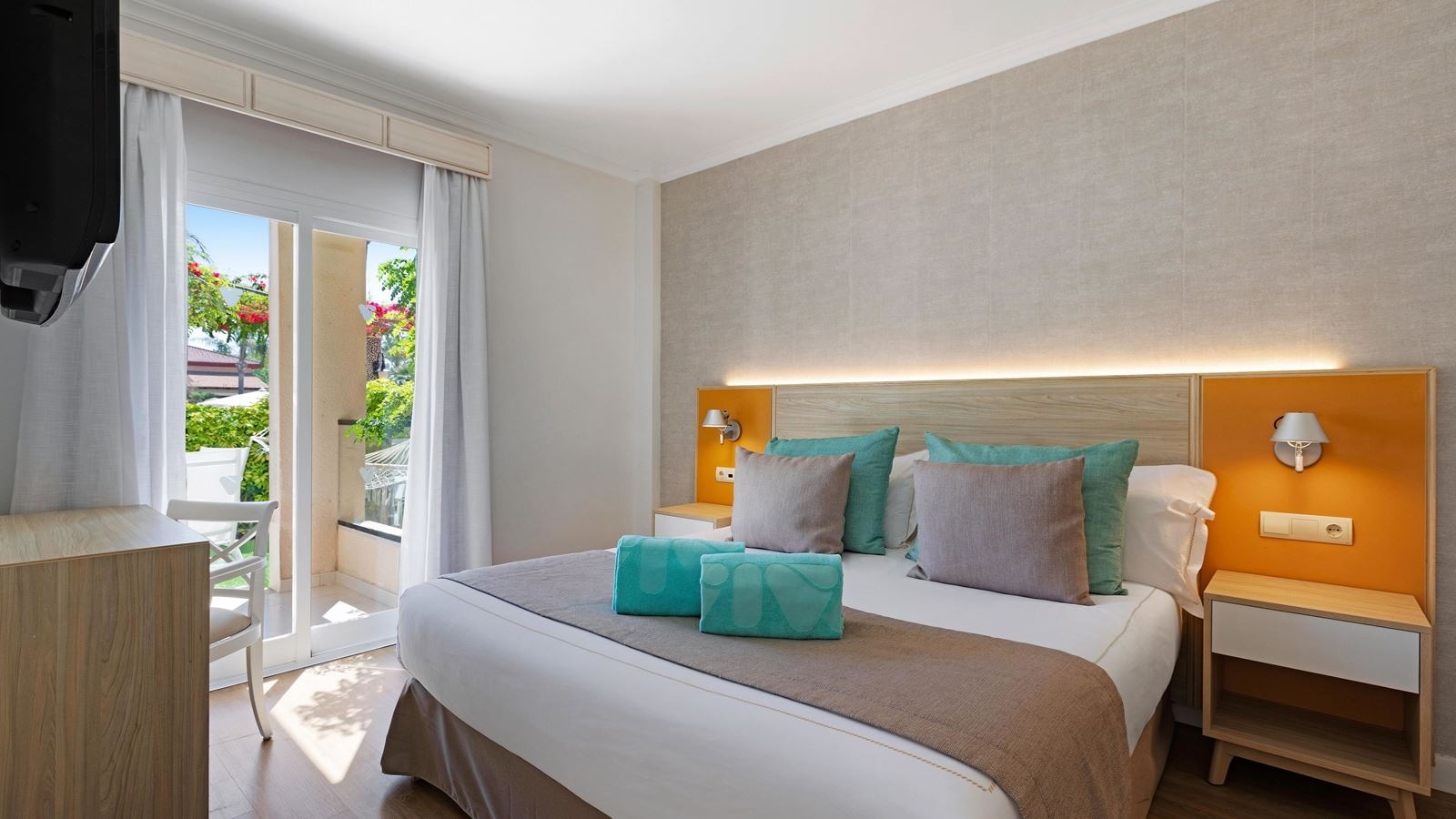 rooms-apt-1-bedroom-garden-selection-club