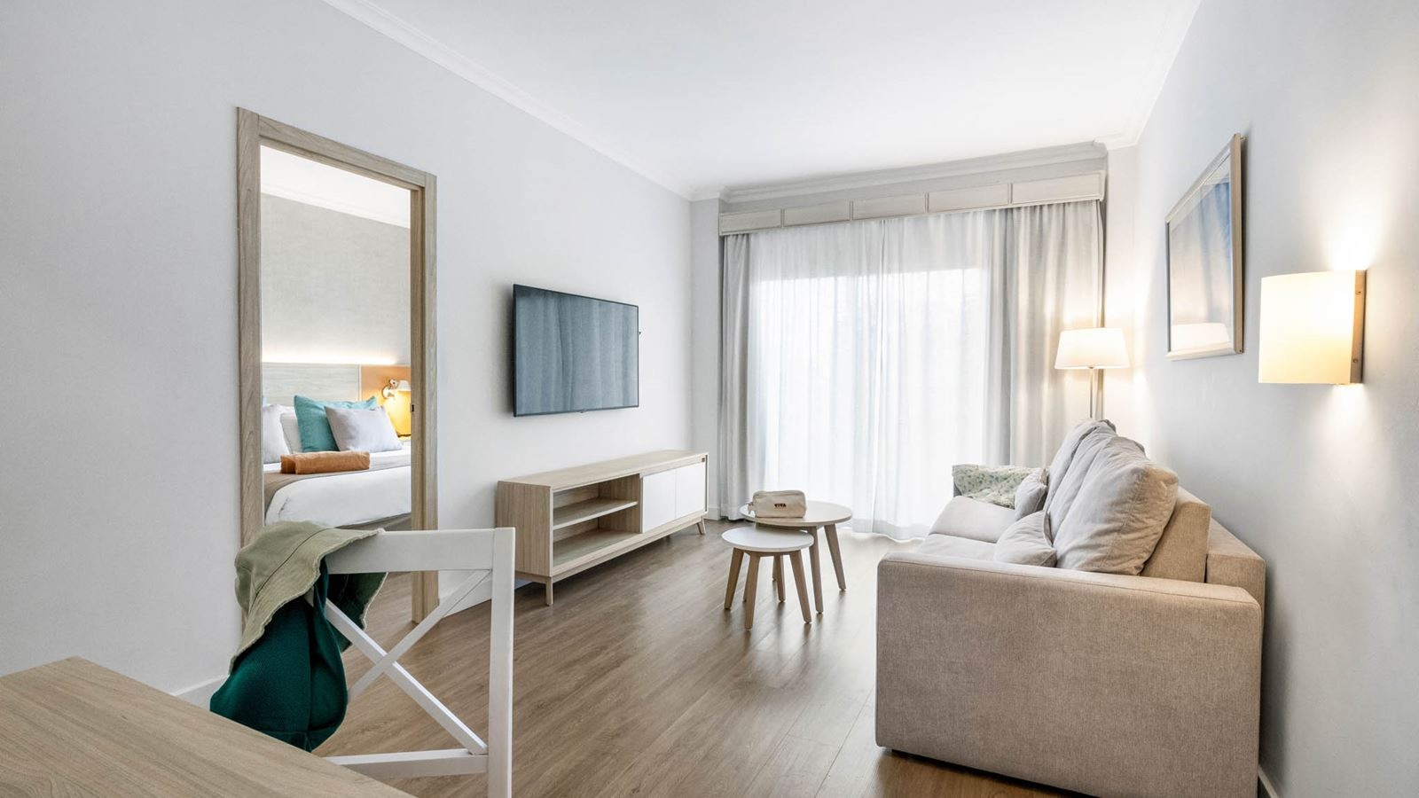 rooms-apt-1-bedroom-with-private-pool-selection-club