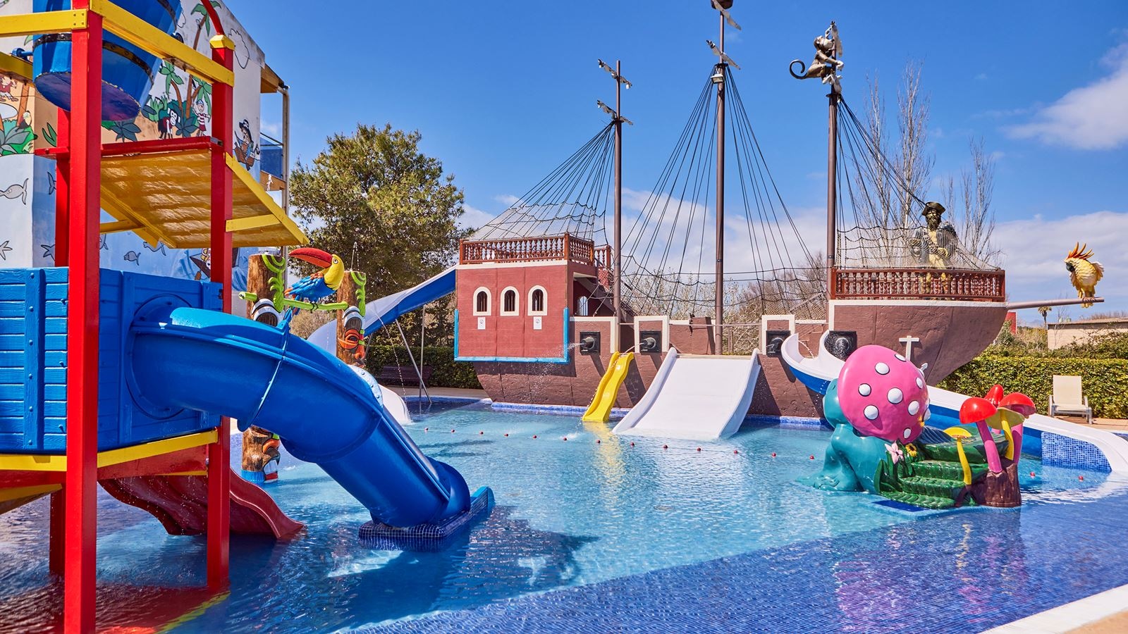 pools-outdoor-childrens-pool