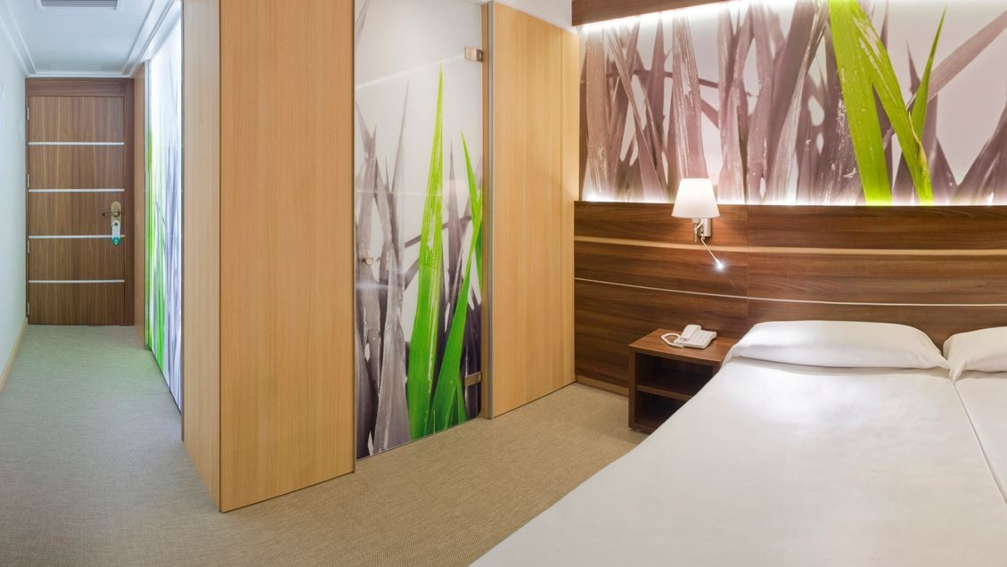 rooms-style-room-poolsea-view-tiple-style-room-poolsea-view