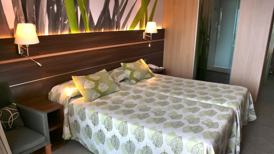 rooms-style-room-poolsea-view-tiple-style-room-poolsea-view