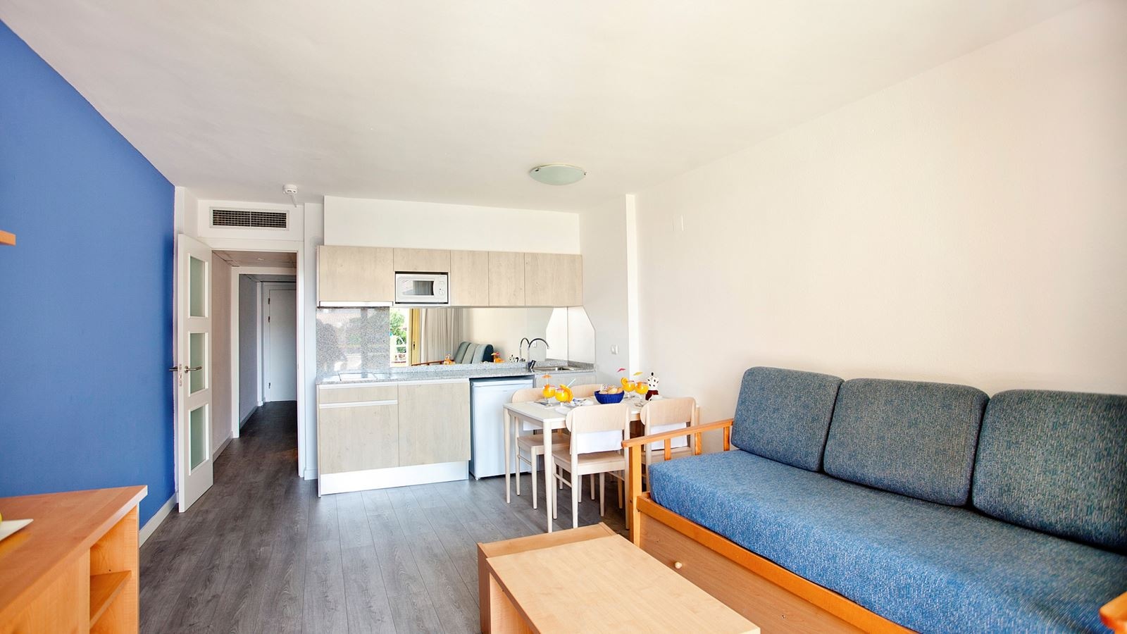 rooms-apartment-1-pax-with-balcony-or-terrace