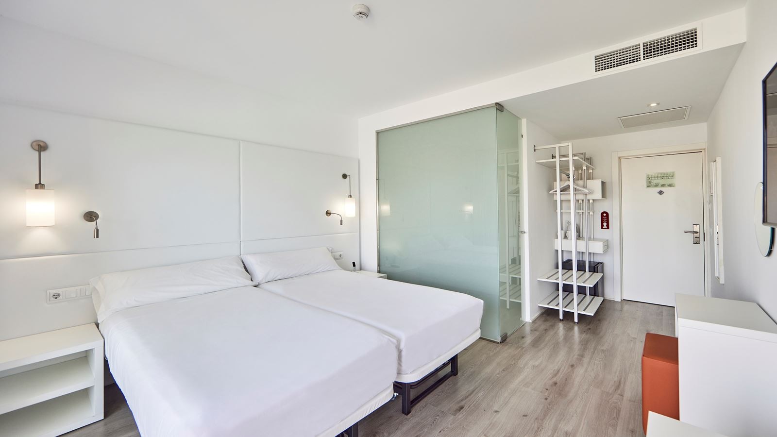 rooms-doble-balcony-or-terrace