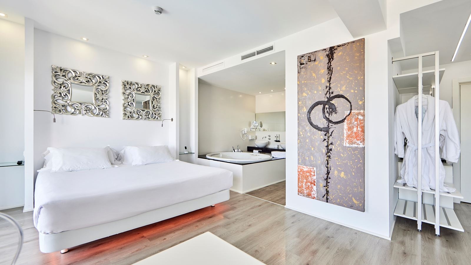 rooms-deluxe-junior-suite-suite-with-jakuzzi-balcony-or-terrace