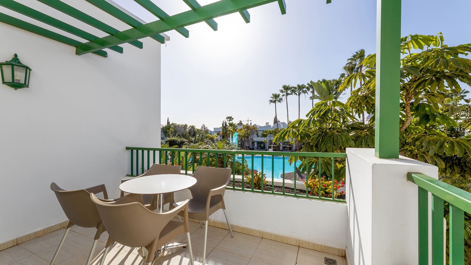 rooms-junior-suite-balcony-or-terrace