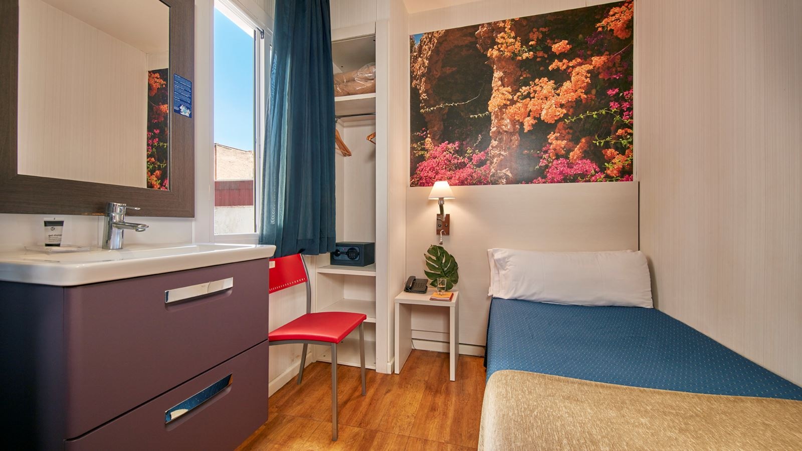 rooms-single-standard