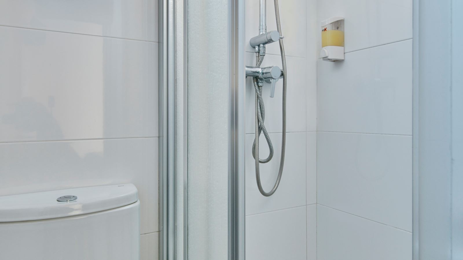 rooms-single-standard