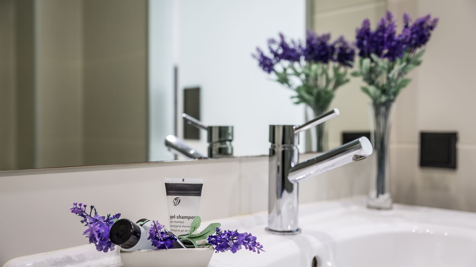 rooms-double-or-twin-standard