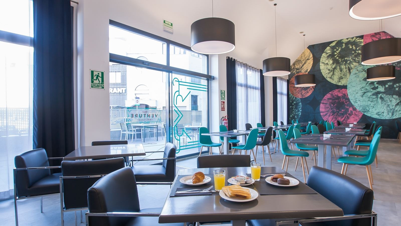 restaurants-restaurants