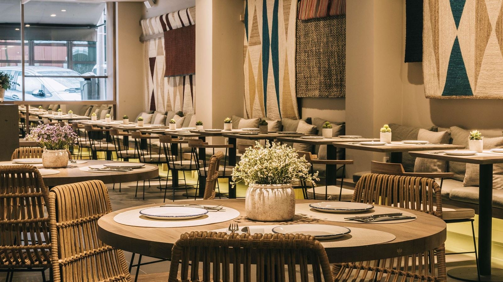 restaurants-restaurants