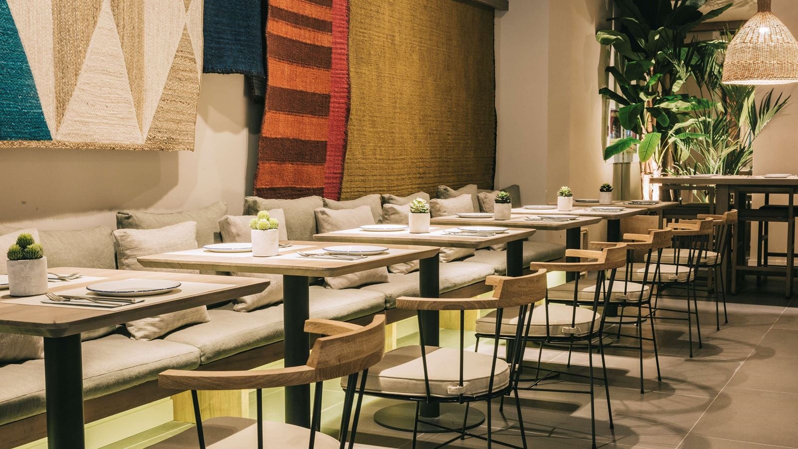 restaurants-restaurants