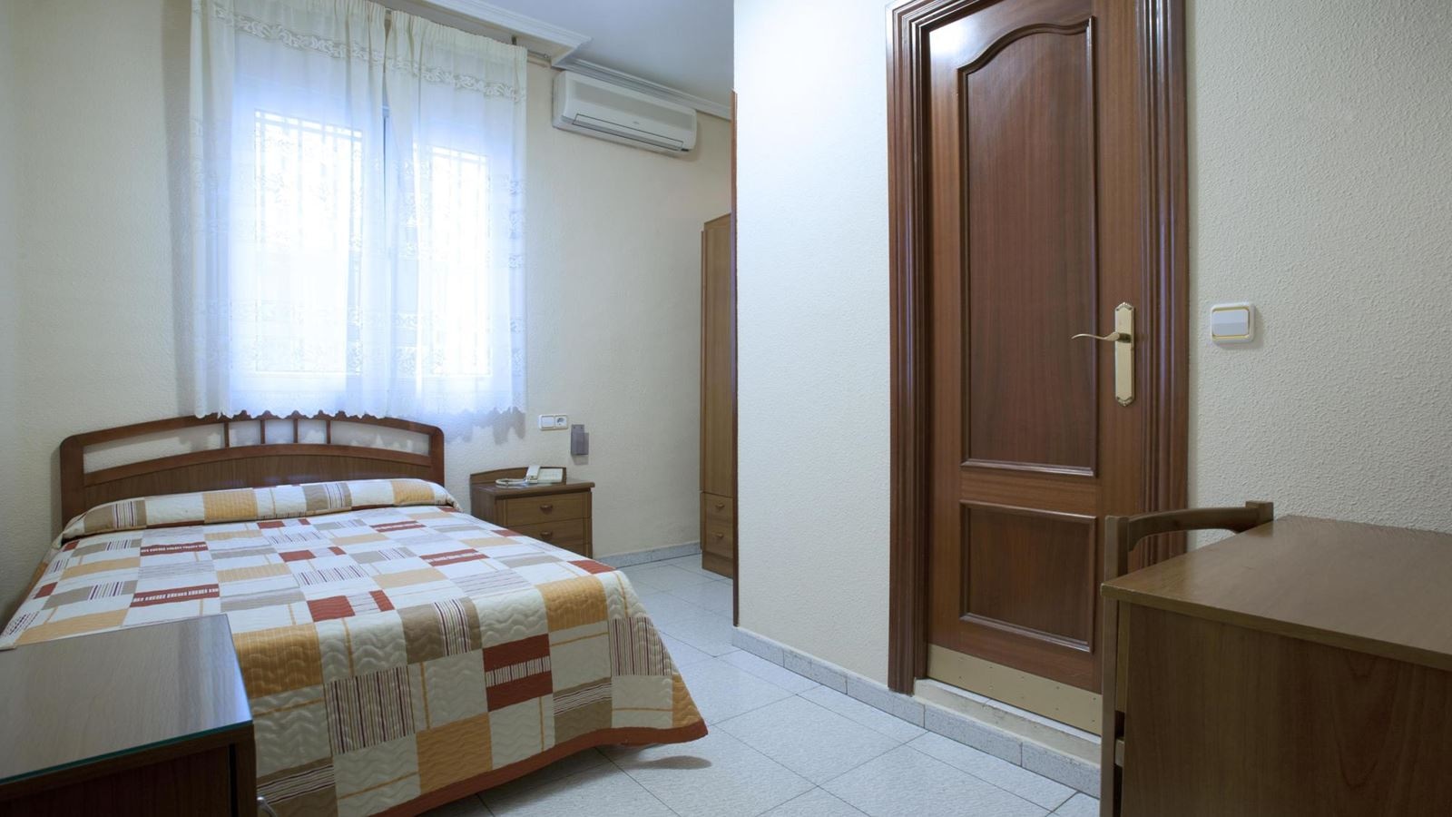 rooms-triple-standard