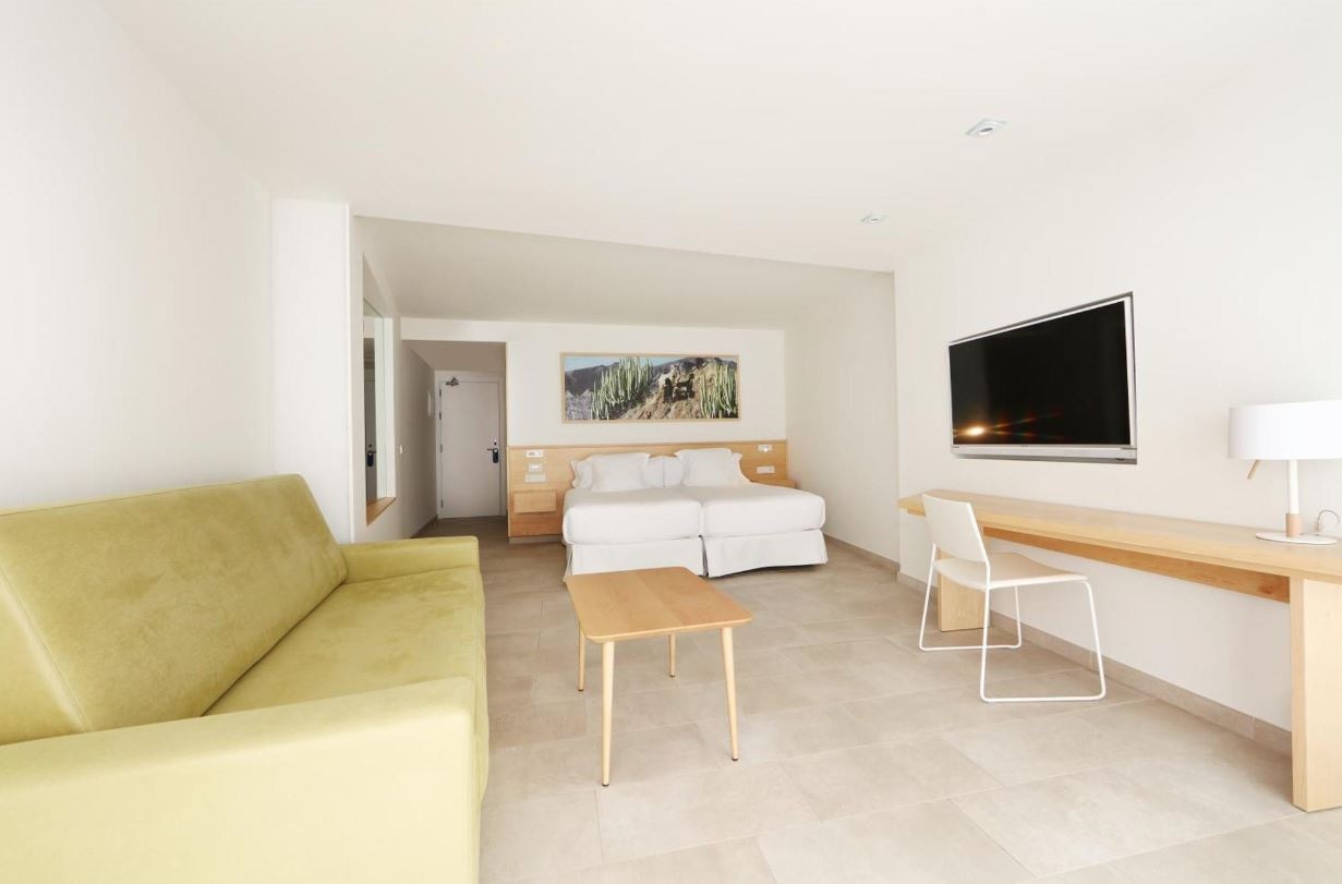 rooms-junior-suite-side-sea-view-premium